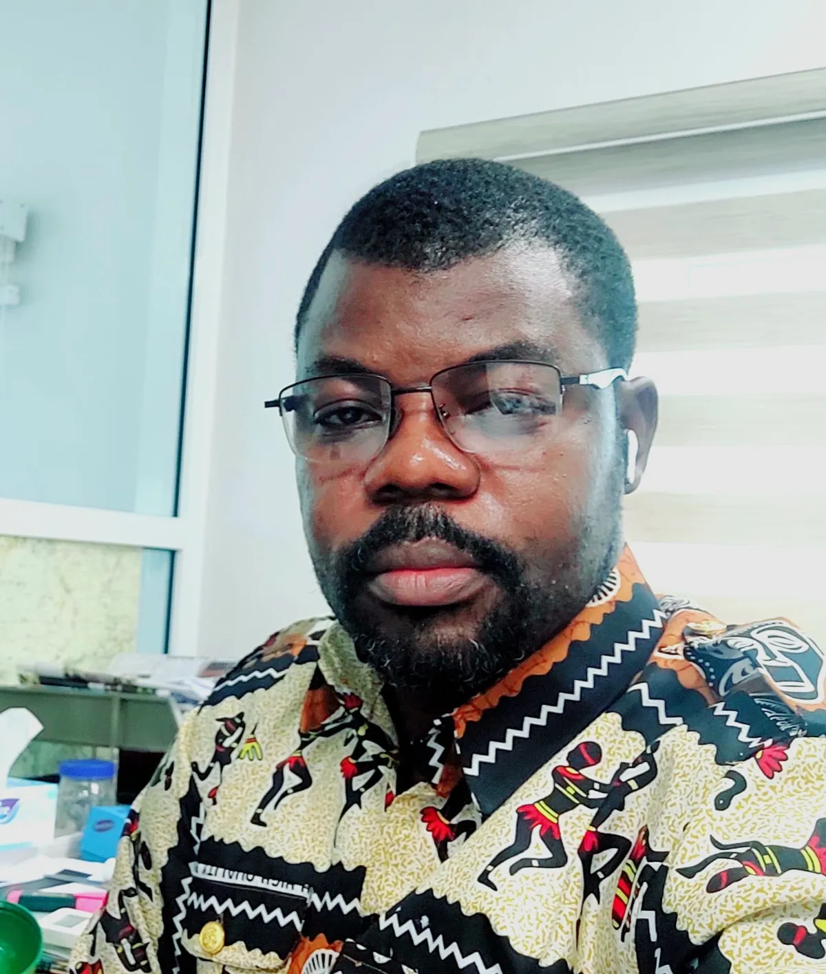 closeup photography of woman smiling